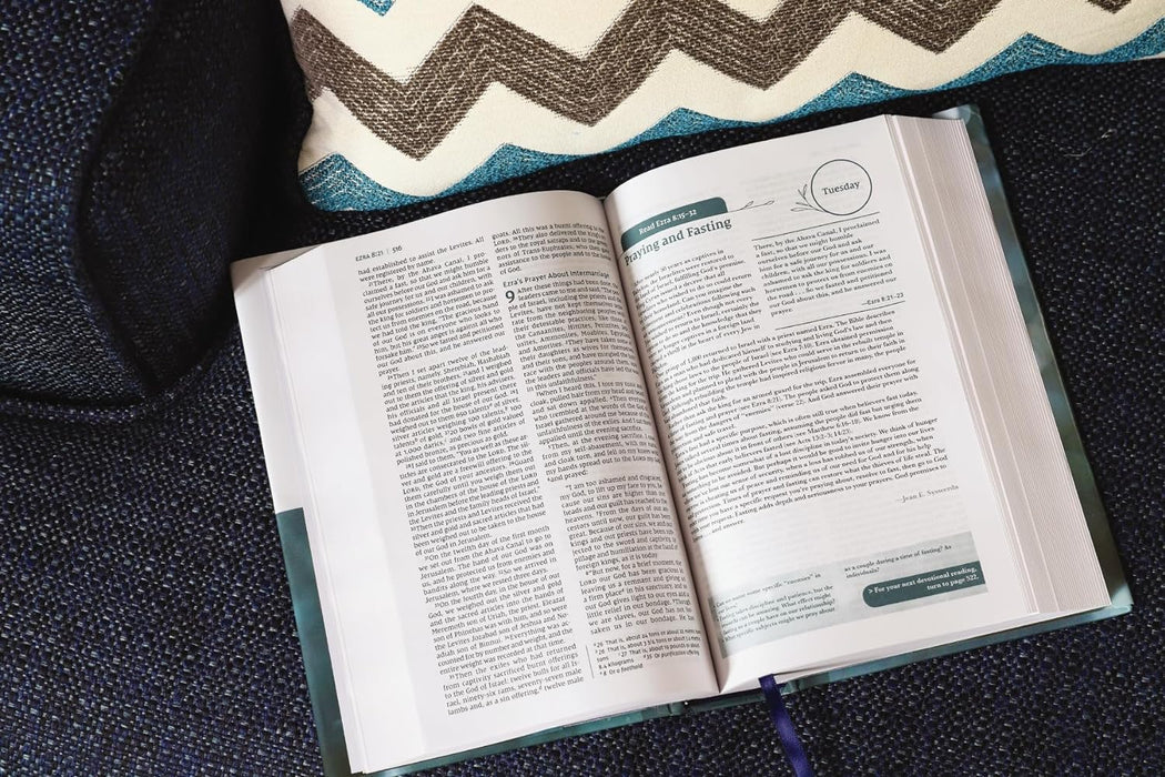 NIV Couples Devotional Bible (Hardcover)